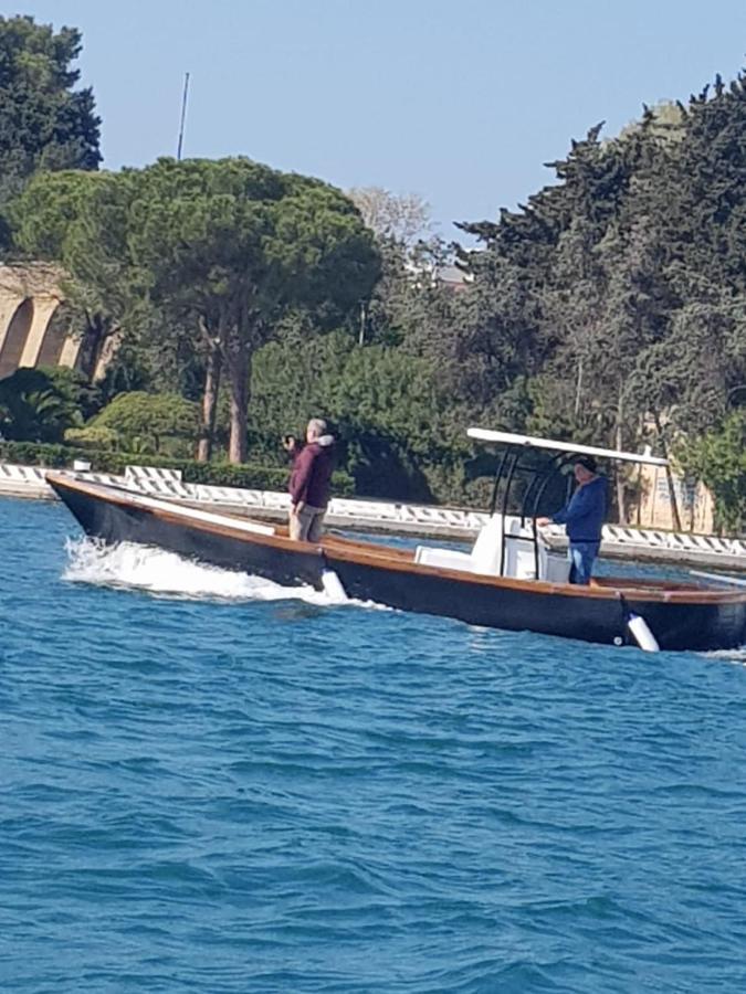 La Tana Del Pescatore Brindisi Luaran gambar